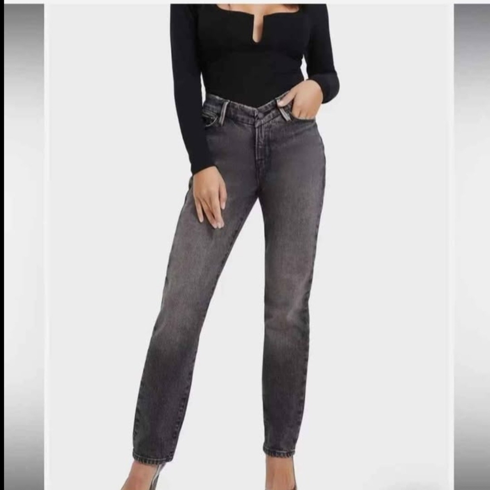 NEW Good American Classic Style Straight Jeans Deep-V Waist